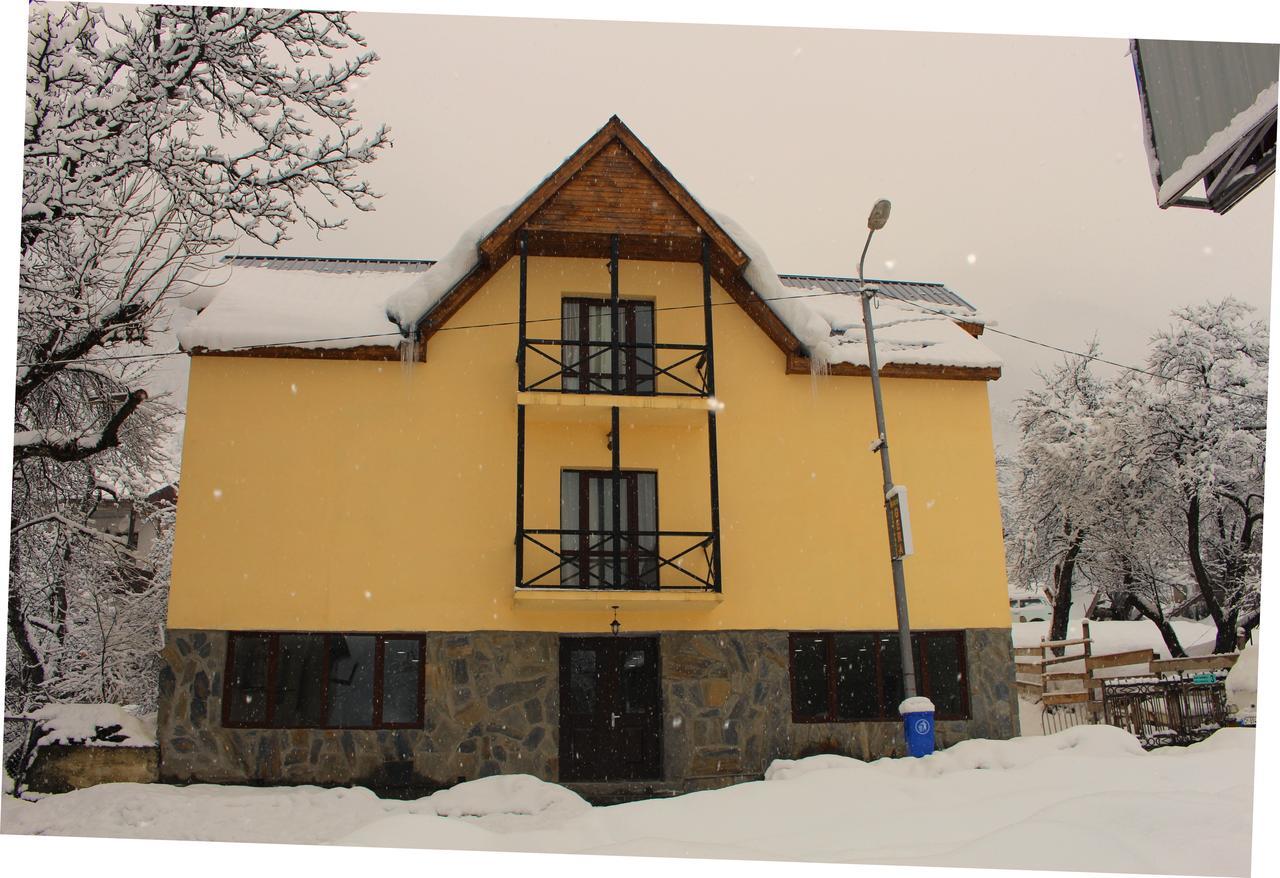 Guesthouse Gera Mestia Exterior photo