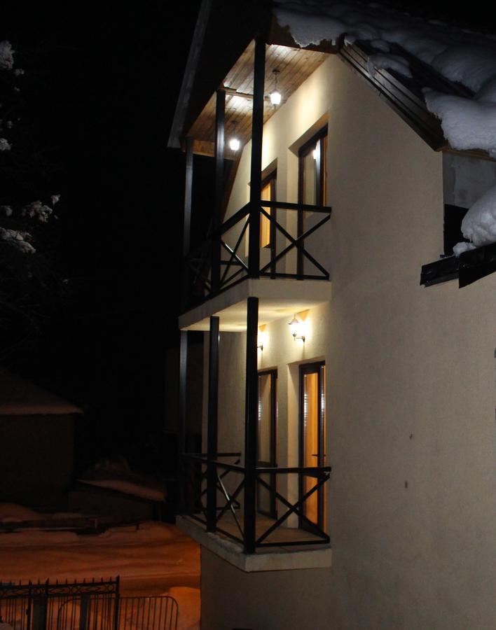 Guesthouse Gera Mestia Exterior photo